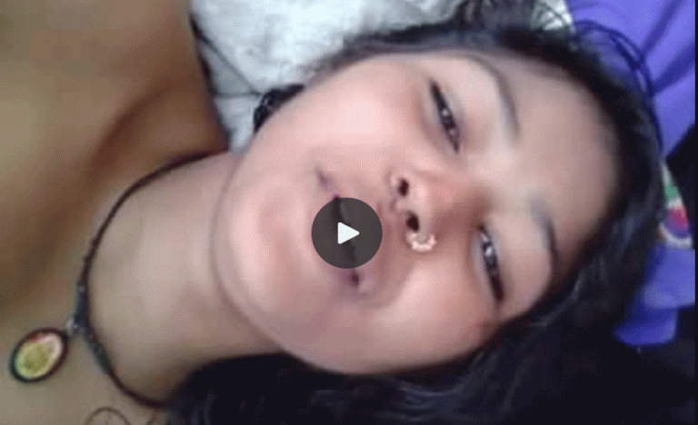 Cute Desi girl sex tease video