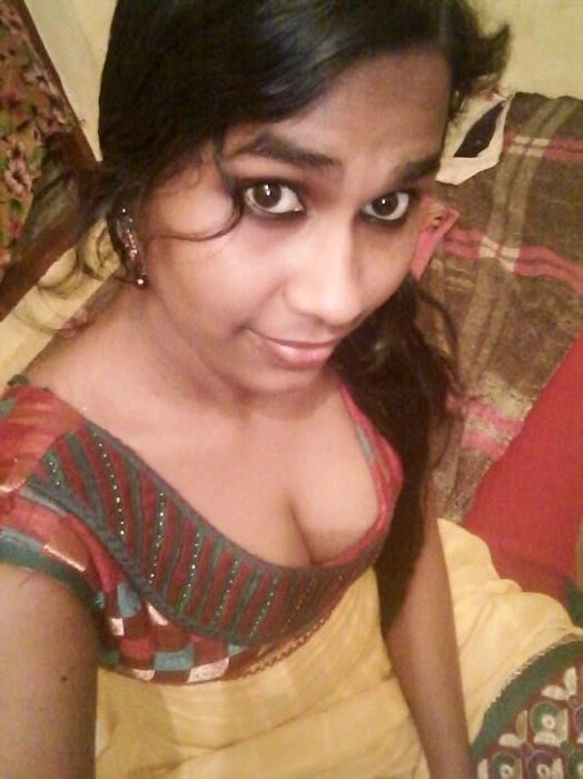 Indian girl showing her big tits