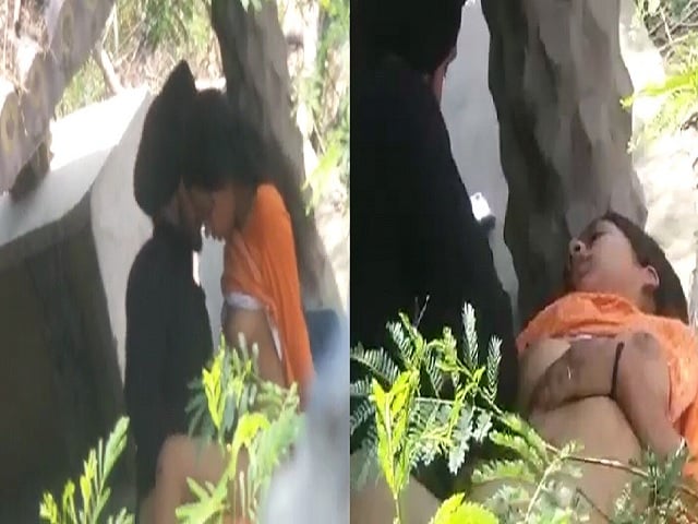Punjabi girl outdoor sex viral hidden