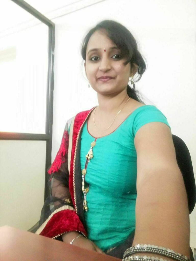 Hyderabad Telugu wife showing big boobs