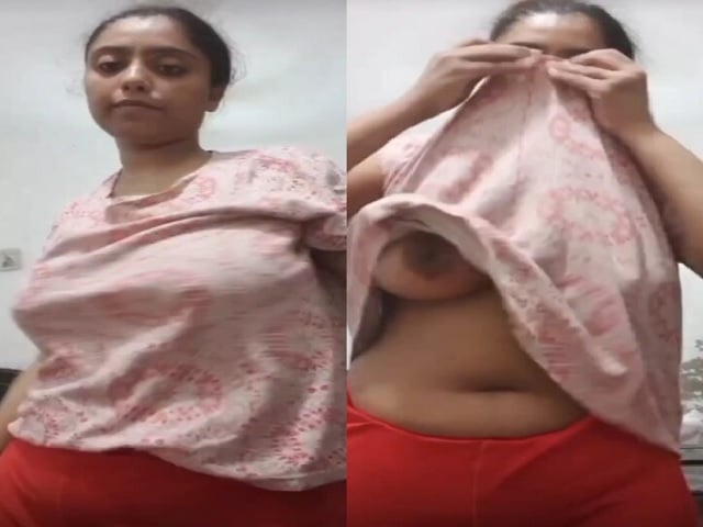 bhabhi flashing boob viral video at fsi