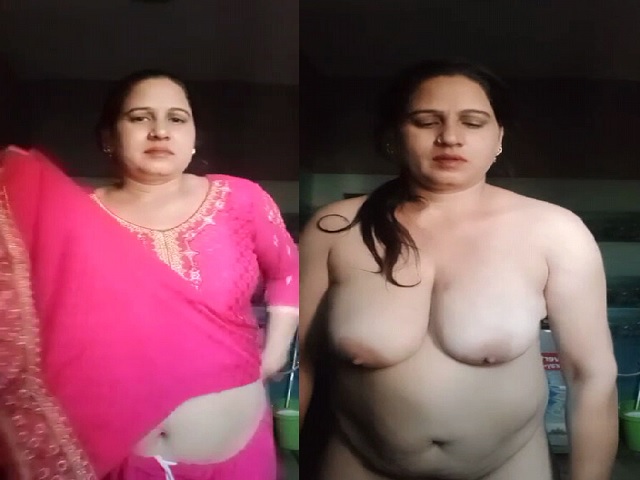 big boobs bhabhi stripping salwar viral