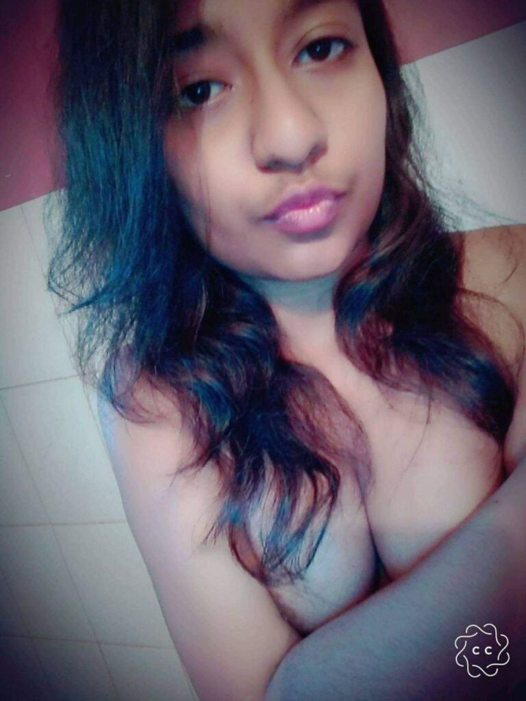 Indian beautiful college GF naked
