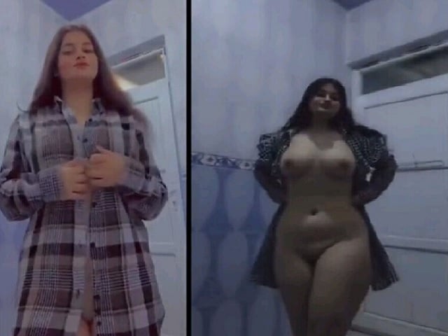 Pakistani girl opening shirt big boobs viral